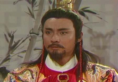 赵匡胤打掉大臣两颗门牙,该大臣说了一段话,赵匡胤认怂道歉