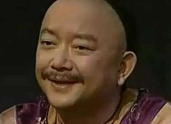 和珅是贪污腐败坏人,但也做过一件好事,这件好事和一本书有关系