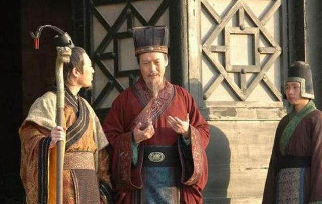 此人父亲仅五尺高,他却高达八尺!还娶了147房老婆,堪比帝王!