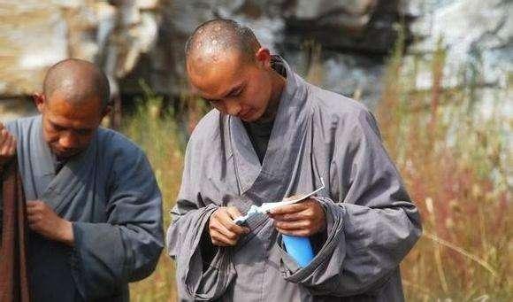 古代和尚为什么要烧戒疤,现在的和尚怎么都没有呢?