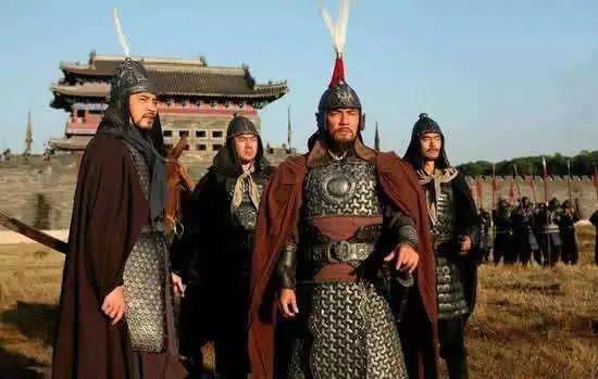 南宋为什么可以支撑一百多年,而南明弘光政权只撑一年就完蛋了?