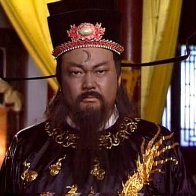 为什么包青天的额头上,长了一个月牙?