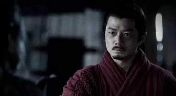 将军被逼谋反,却担心士兵不跟他,谋士:给士兵说皇帝要杀他们