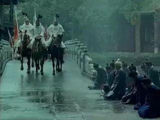 南宋为什么可以支撑一百多年,而南明弘光政权只撑一年就完蛋了?