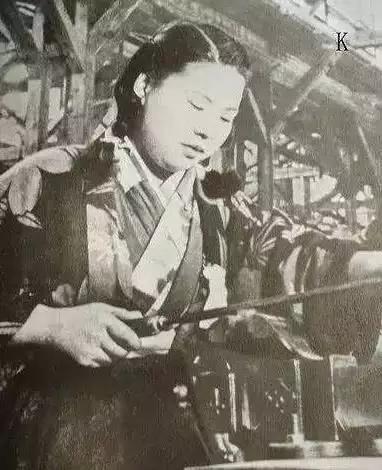 二战时期,日本女人到底有多疯狂?她们做的恶比男兵还多